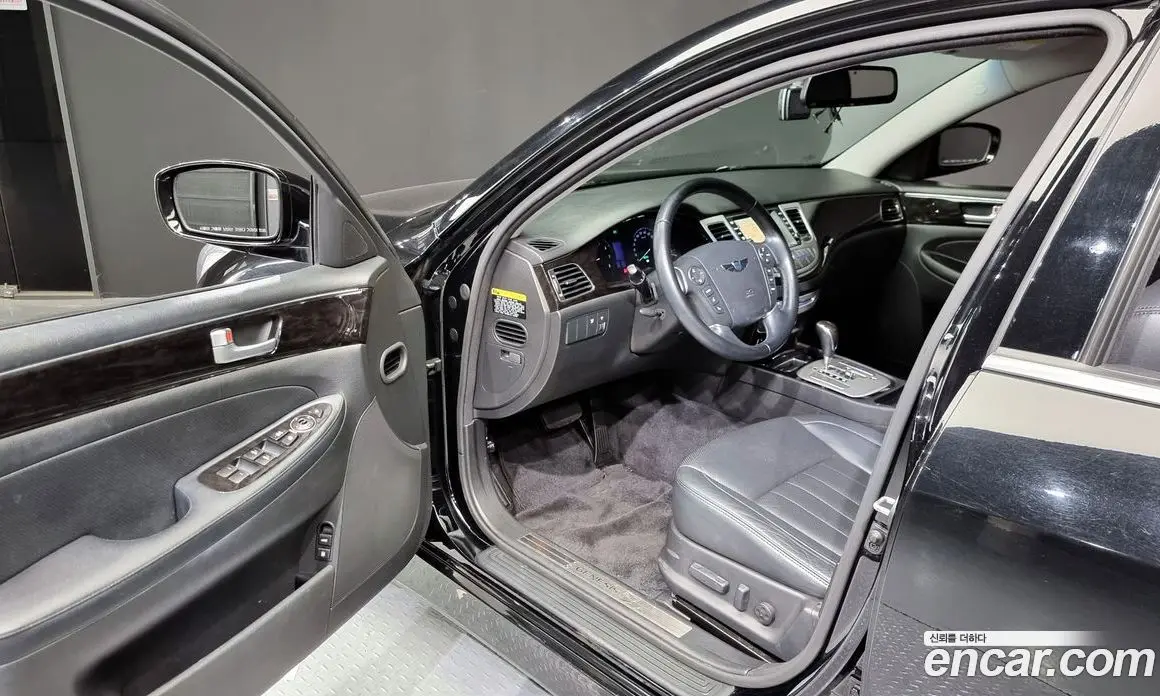 Hyundai Genesis 2013 3.3 автомат (гидро), фото 10