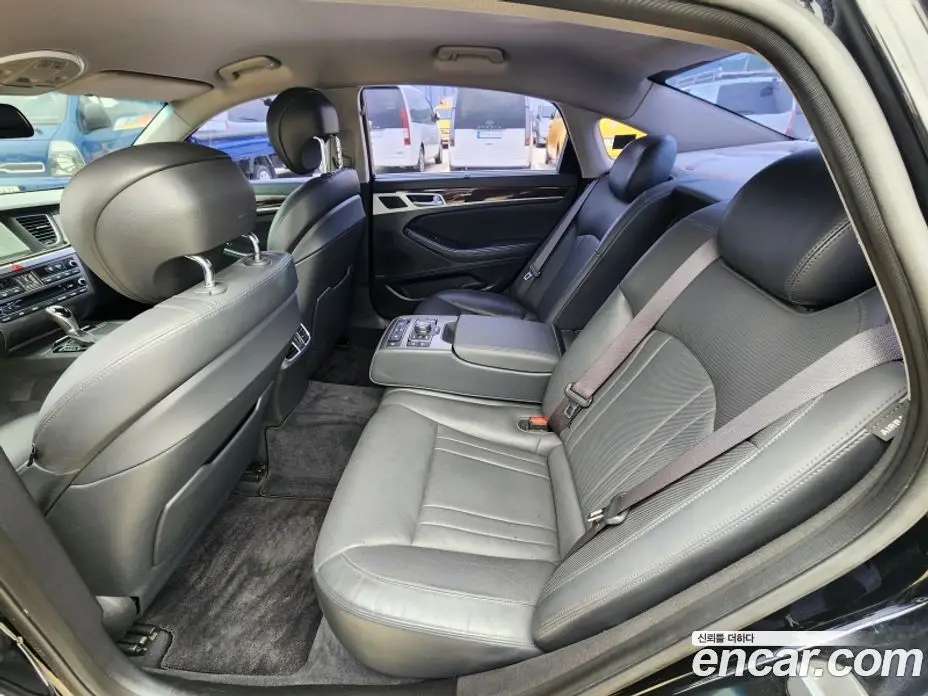 Hyundai Genesis 2014 3.3 автомат (гидро), фото 12