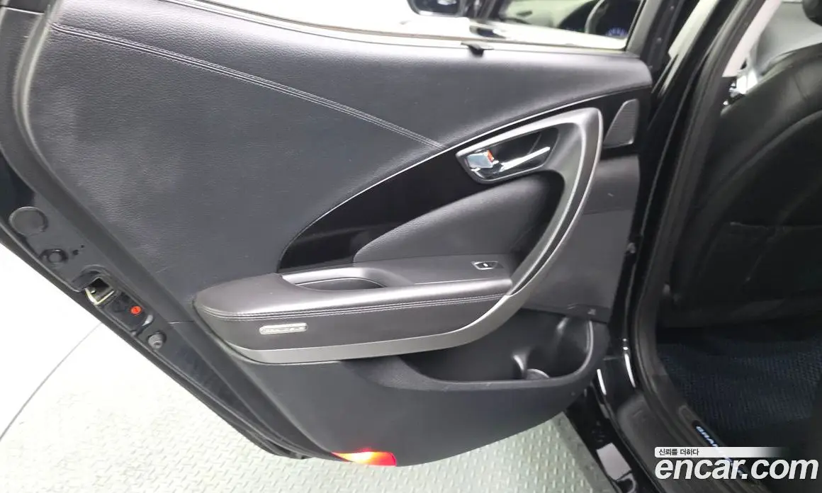 Hyundai Grandeur 2012 3.0 автомат (гидро), фото 15 Hyundai Grandeur 2012 3.0 автомат (гидро), фото 15