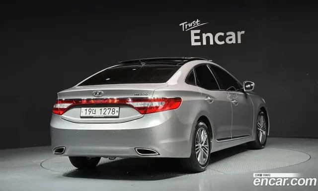 Hyundai Grandeur 2014 3.0 автомат (гидро), миниатюра 2 Hyundai Grandeur 2014 3.0 автомат (гидро), миниатюра 2