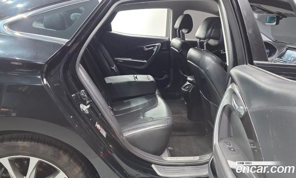 Hyundai Grandeur 2015 3.0 автомат (гидро), фото 12