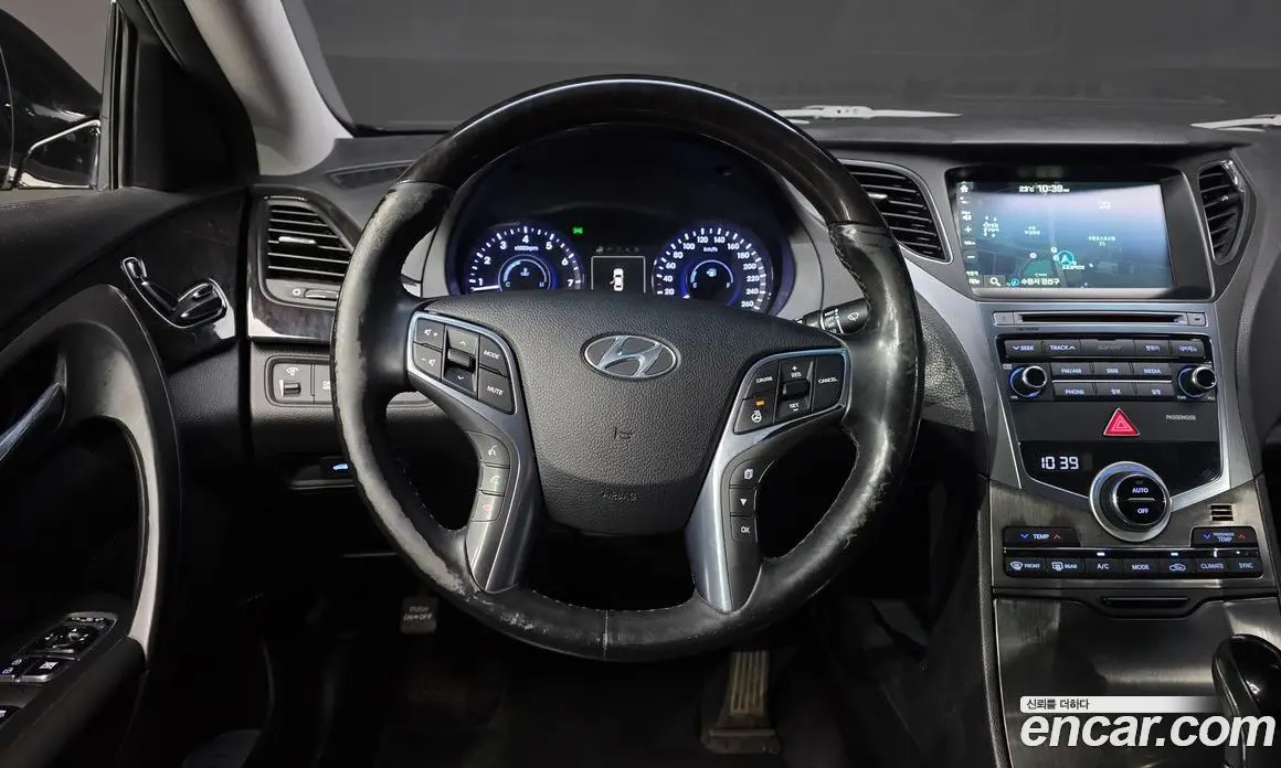 Hyundai Grandeur 2015 3.0 автомат (гидро), фото 13