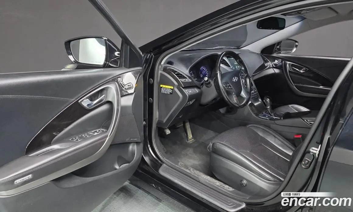 Hyundai Grandeur 2015 3.0 автомат (гидро), фото 10