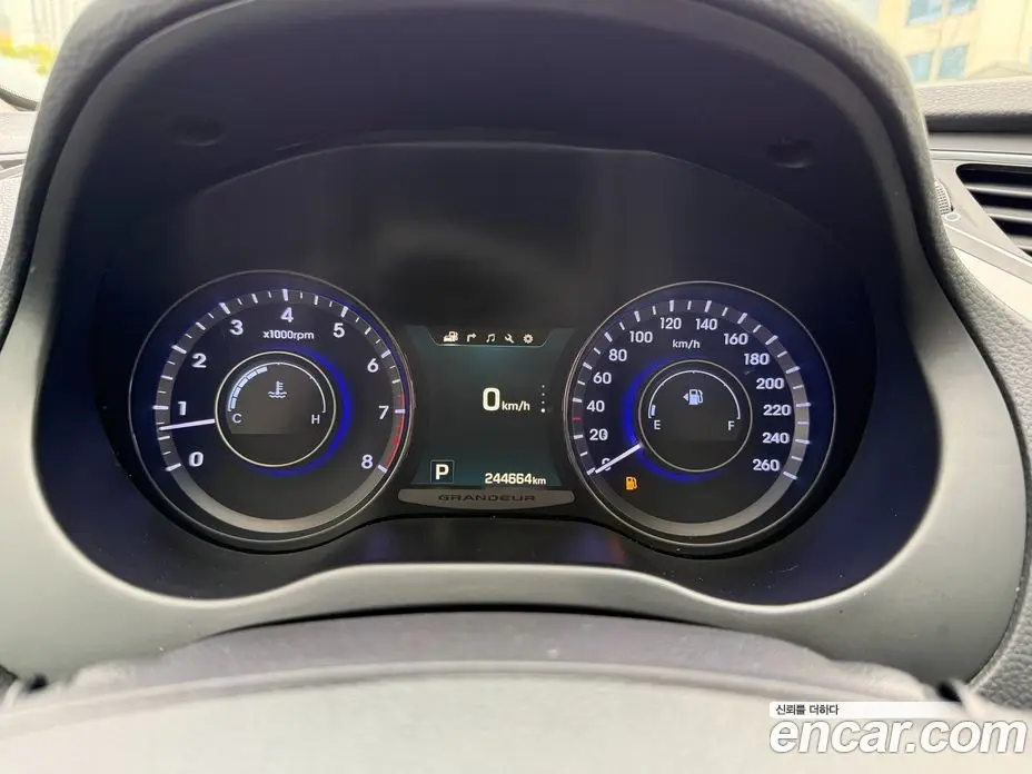 Hyundai Grandeur 2015 3.0 автомат (гидро), фото 13