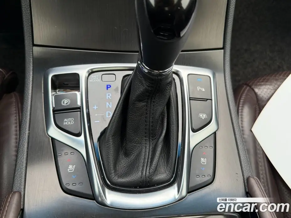 Hyundai Grandeur 2015 3.0 автомат (гидро), фото 16