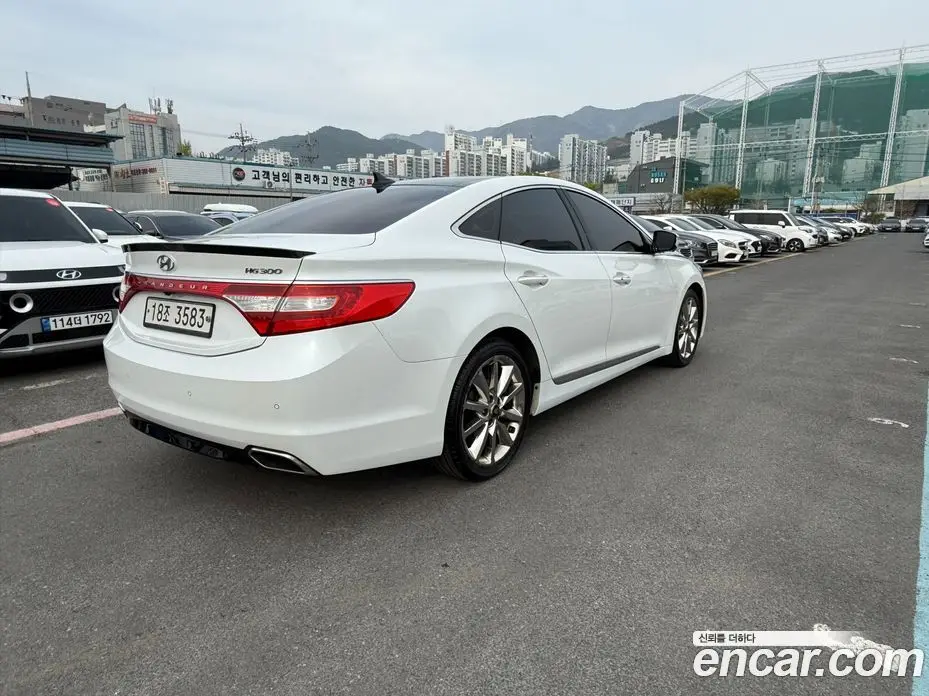 Hyundai Grandeur 2015 3.0 автомат (гидро), фото 4