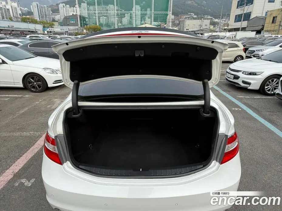 Hyundai Grandeur 2015 3.0 автомат (гидро), фото 7