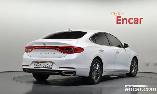 Hyundai Grandeur 2016 2.4 автомат (гидро), миниатюра 2
