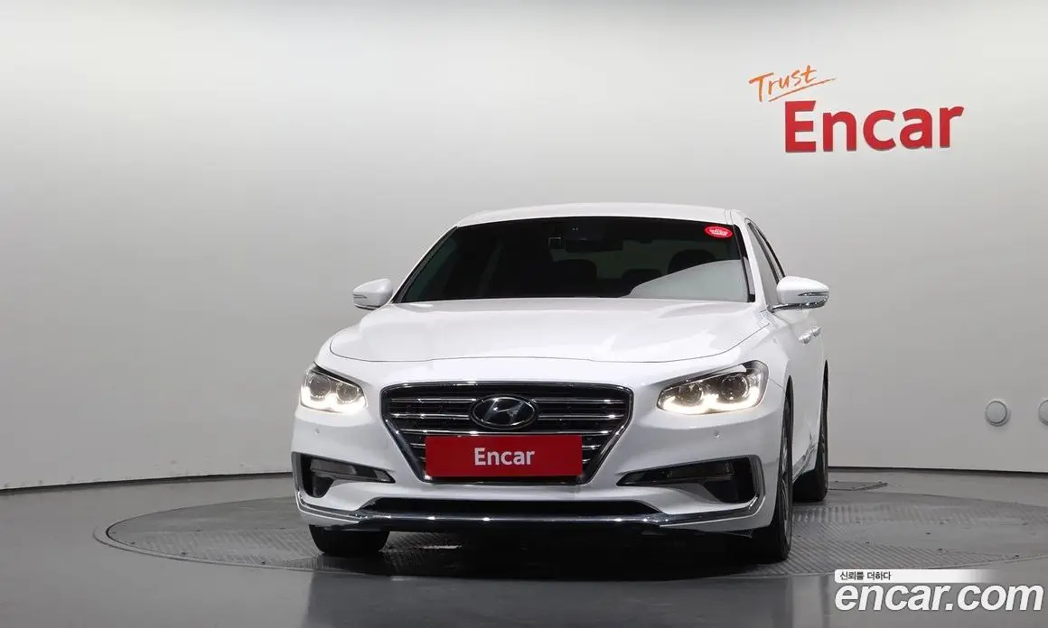 Hyundai Grandeur 2016 2.4 автомат (гидро), фото 3