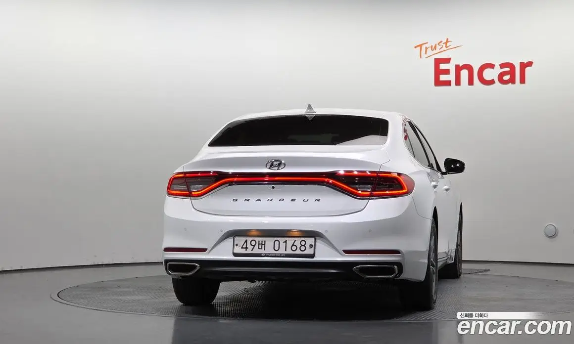 Hyundai Grandeur 2016 2.4 автомат (гидро), фото 4