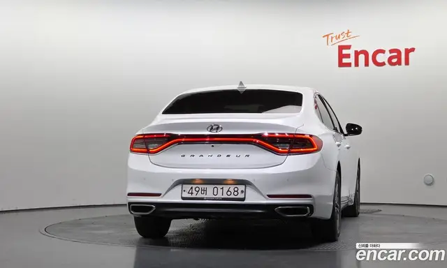 Hyundai Grandeur 2016 2.4 автомат (гидро), миниатюра 4