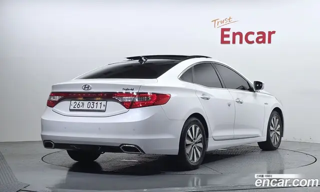 Hyundai Grandeur 2016 2.4 автомат (гидро), миниатюра 2 Hyundai Grandeur 2016 2.4 автомат (гидро), миниатюра 2