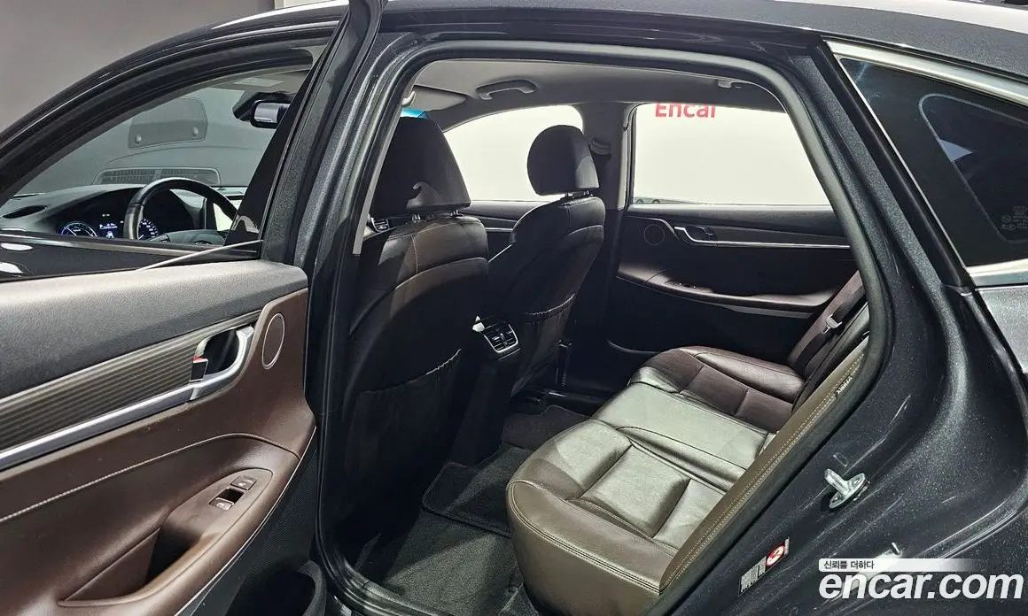Hyundai Grandeur 2017 2.4 автомат (гидро), фото 11 Hyundai Grandeur 2017 2.4 автомат (гидро), фото 11