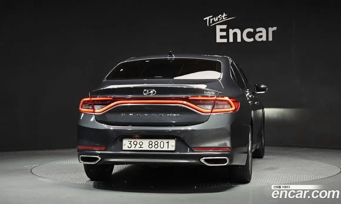 Hyundai Grandeur 2017 2.4 автомат (гидро), фото 4 Hyundai Grandeur 2017 2.4 автомат (гидро), фото 4