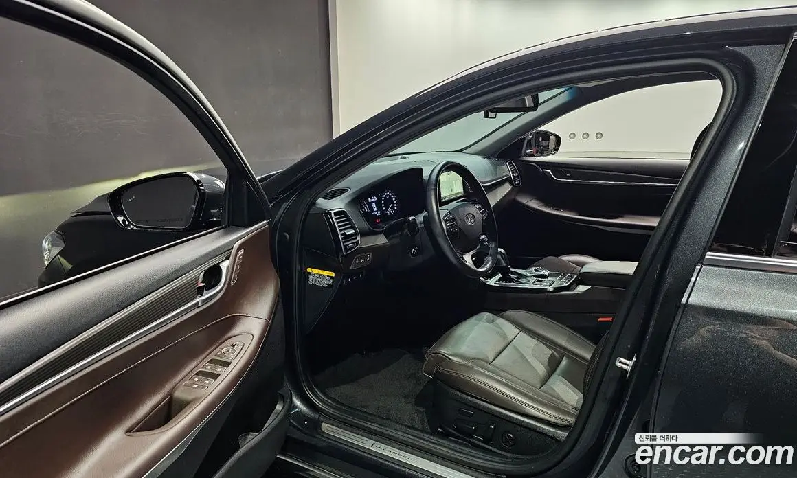 Hyundai Grandeur 2017 2.4 автомат (гидро), фото 10 Hyundai Grandeur 2017 2.4 автомат (гидро), фото 10