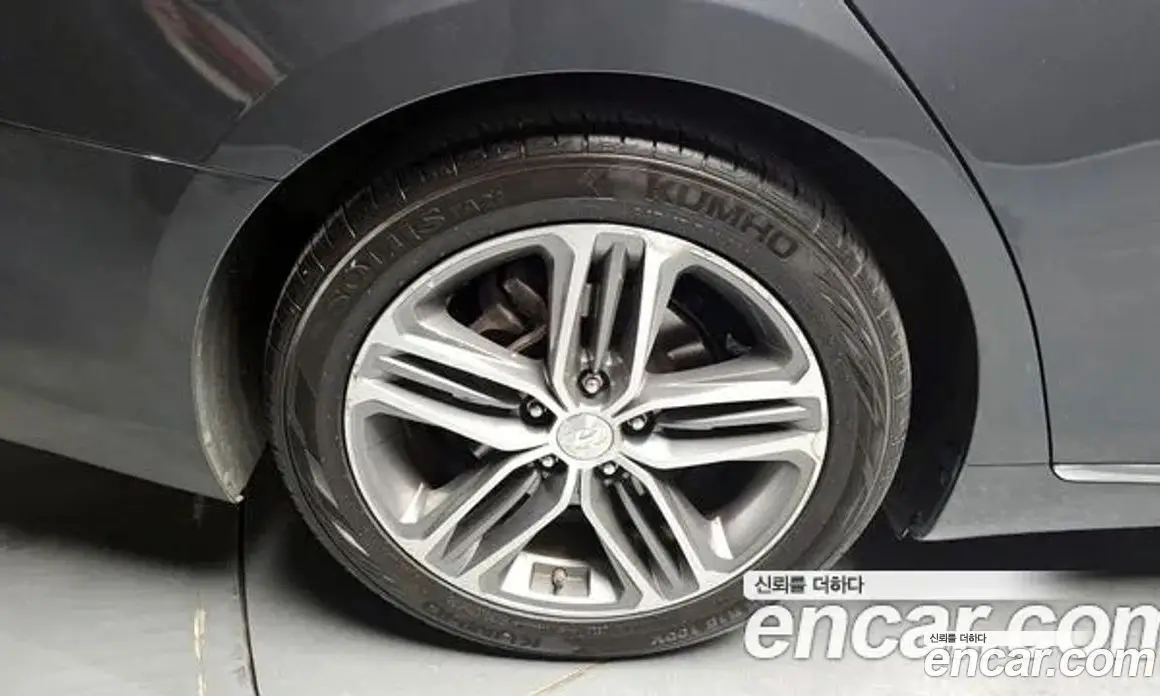 Hyundai Grandeur 2017 3.0 автомат (гидро), фото 5 Hyundai Grandeur 2017 3.0 автомат (гидро), фото 5