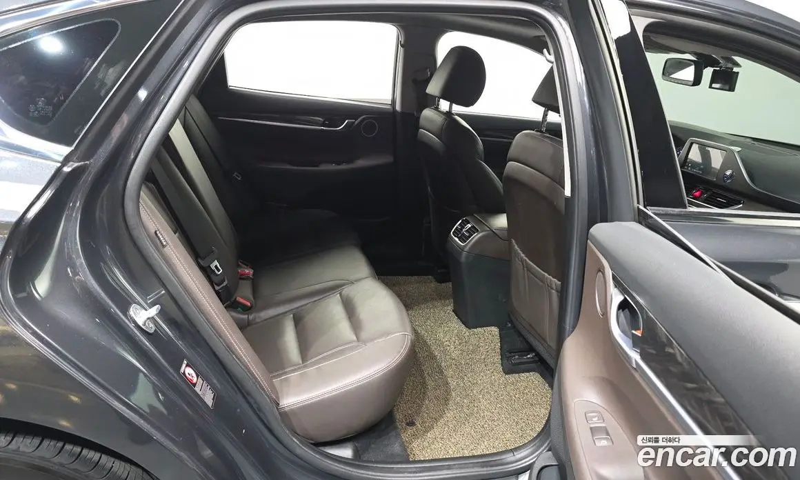 Hyundai Grandeur 2018 2.4 автомат (гидро), фото 12