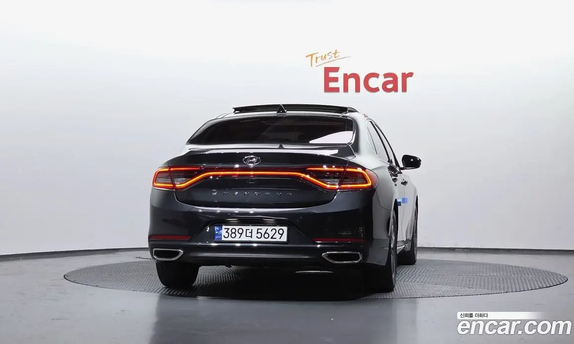 Hyundai Grandeur 2018 2.4 автомат (гидро), фото 4