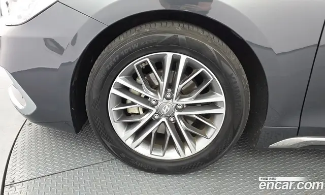 Hyundai Grandeur 2018 2.4 автомат (гидро), миниатюра 5