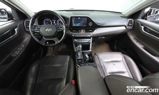 Hyundai Grandeur 2018 2.4 автомат (гидро), миниатюра 7