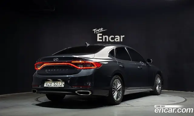 Hyundai Grandeur 2018 2.4 автомат (гидро), миниатюра 2 Hyundai Grandeur 2018 2.4 автомат (гидро), миниатюра 2