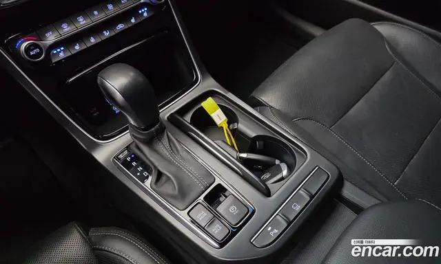 Hyundai Grandeur 2018 2.4 автомат (гидро), миниатюра 12