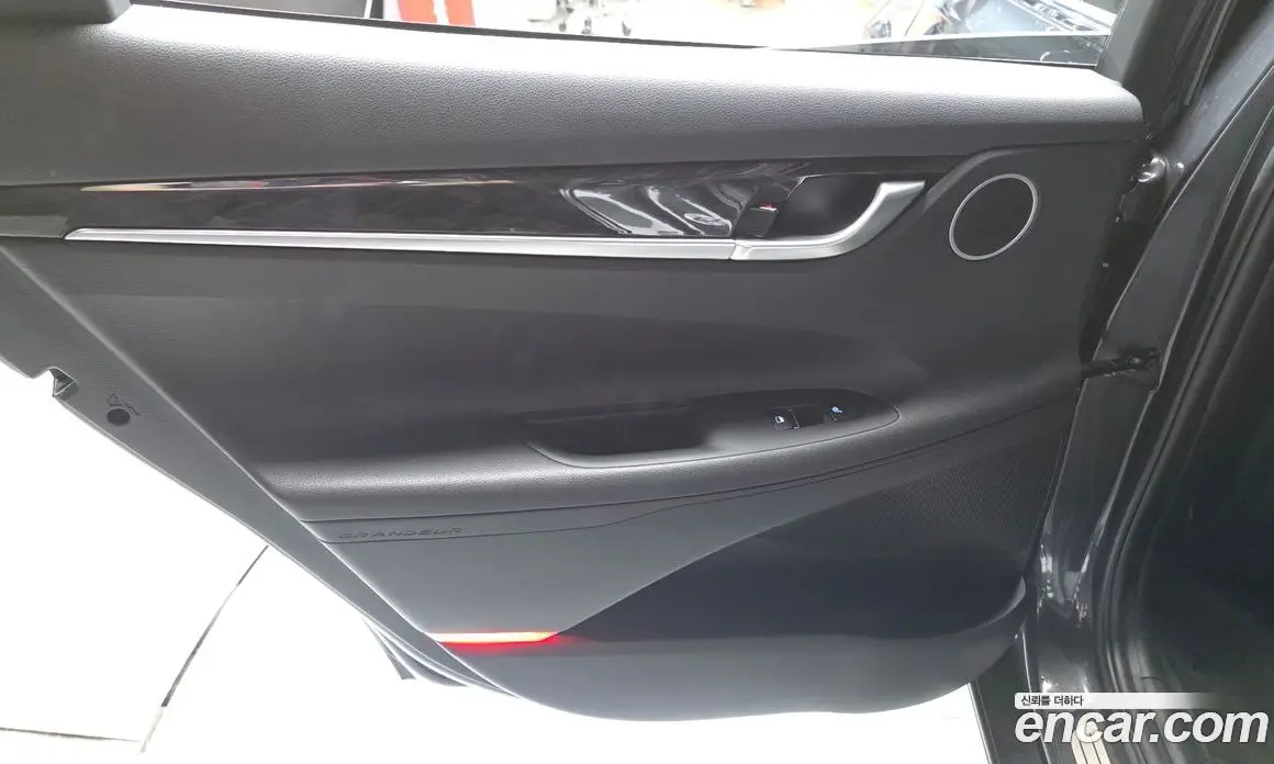 Hyundai Grandeur 2018 2.4 автомат (гидро), фото 15 Hyundai Grandeur 2018 2.4 автомат (гидро), фото 15