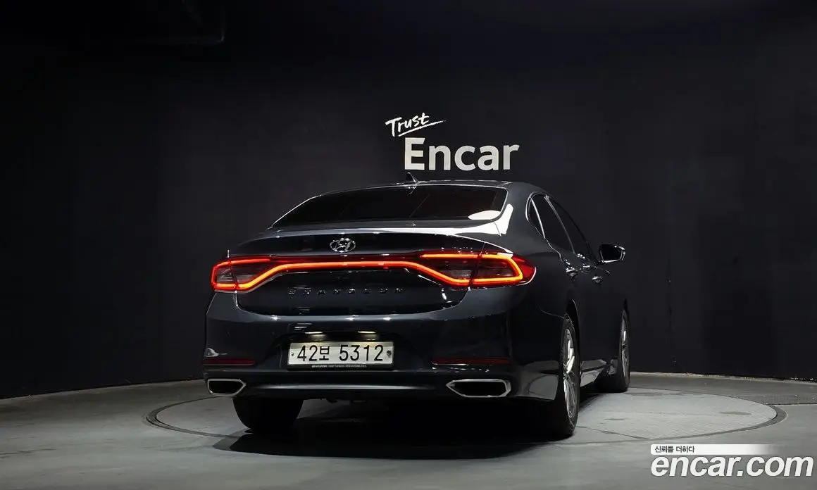 Hyundai Grandeur 2018 2.4 автомат (гидро), фото 4 Hyundai Grandeur 2018 2.4 автомат (гидро), фото 4