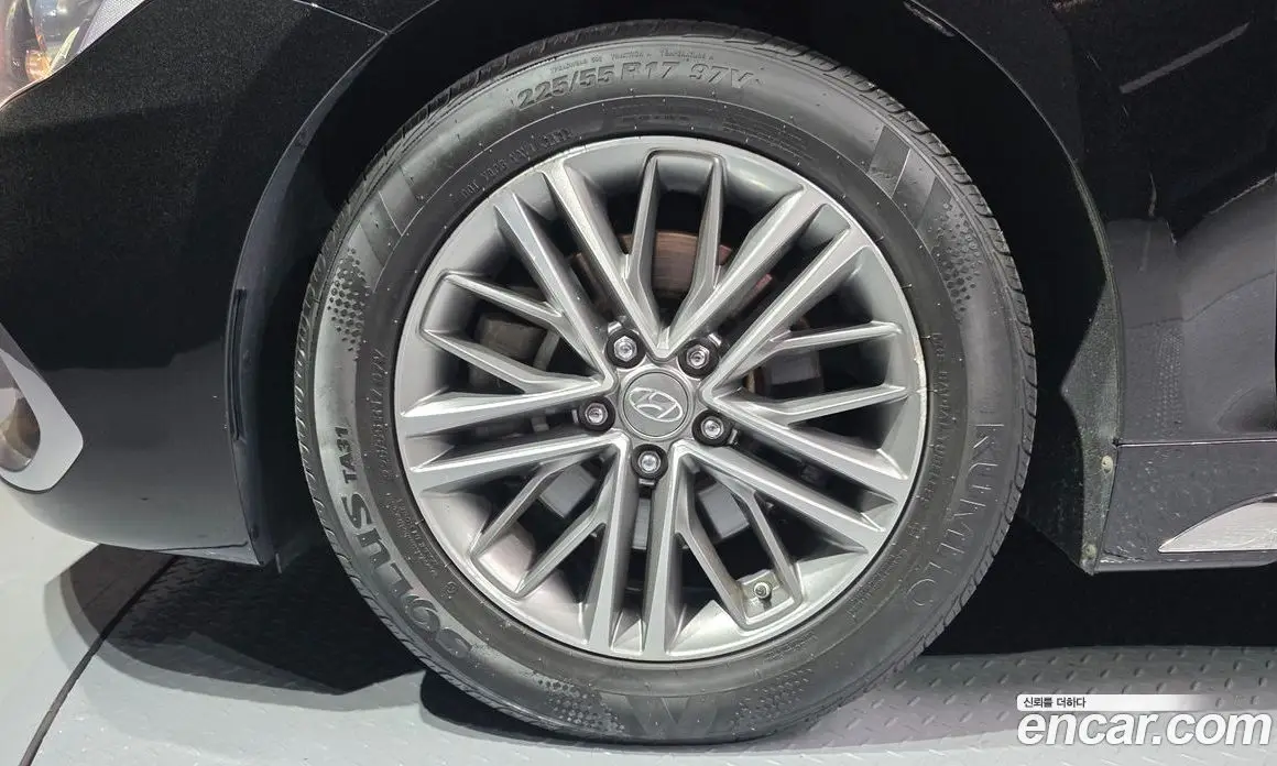 Hyundai Grandeur 2018 2.4 автомат (гидро), фото 5 Hyundai Grandeur 2018 2.4 автомат (гидро), фото 5