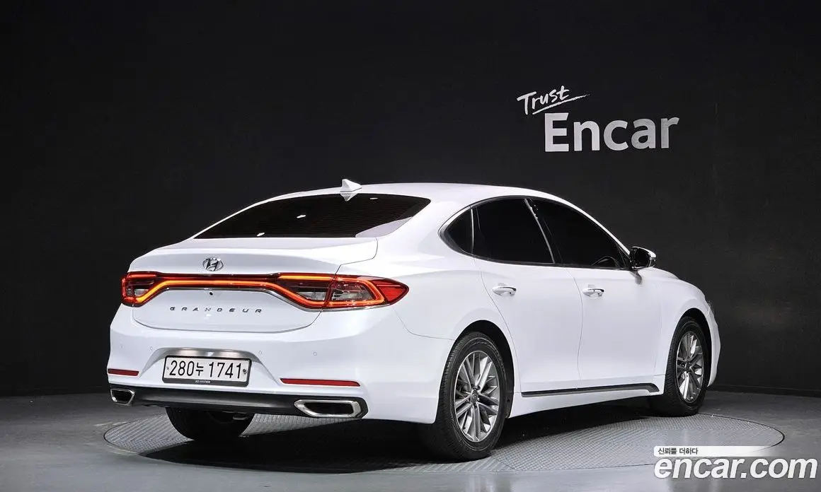 Hyundai Grandeur 2019 2.4 автомат (гидро), фото 2 Hyundai Grandeur 2019 2.4 автомат (гидро), фото 2