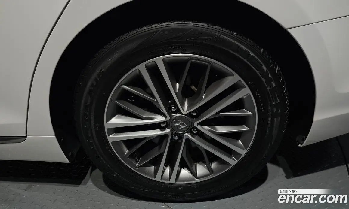 Hyundai Grandeur 2019 2.4 автомат (гидро), фото 7 Hyundai Grandeur 2019 2.4 автомат (гидро), фото 7