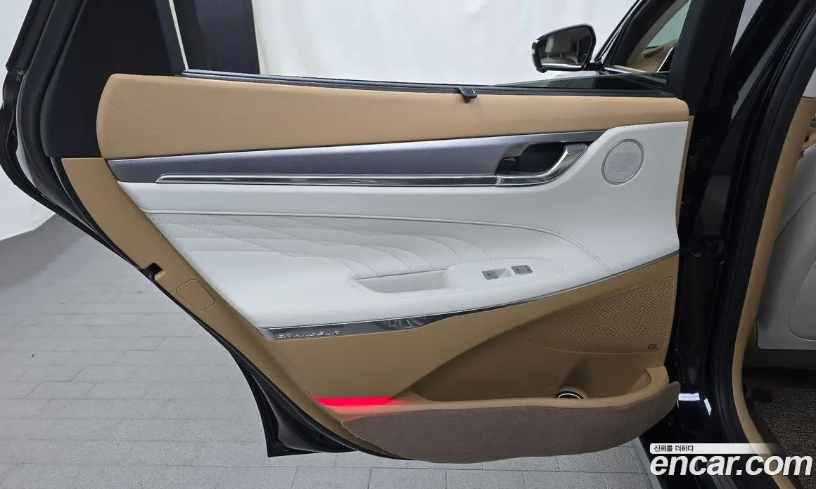 Hyundai Grandeur 2020 3.3 автомат (гидро), фото 14