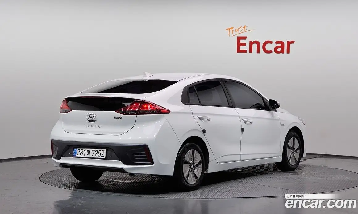 Hyundai Ioniq 2019 1.6 автомат (гидро), фото 2 Hyundai Ioniq 2019 1.6 автомат (гидро), фото 2