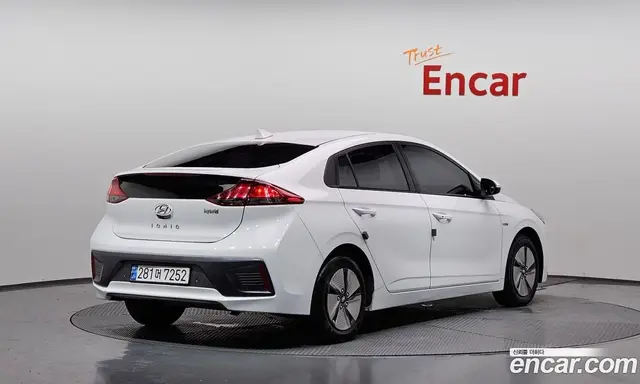 Hyundai Ioniq 2019 1.6 автомат (гидро), миниатюра 2 Hyundai Ioniq 2019 1.6 автомат (гидро), миниатюра 2