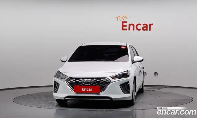 Hyundai Ioniq 2019 1.6 автомат (гидро), миниатюра 3 Hyundai Ioniq 2019 1.6 автомат (гидро), миниатюра 3