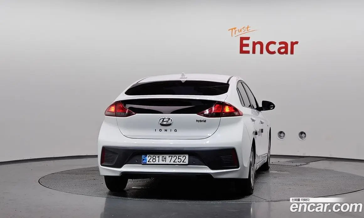 Hyundai Ioniq 2019 1.6 автомат (гидро), фото 4 Hyundai Ioniq 2019 1.6 автомат (гидро), фото 4