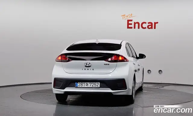 Hyundai Ioniq 2019 1.6 автомат (гидро), миниатюра 4 Hyundai Ioniq 2019 1.6 автомат (гидро), миниатюра 4