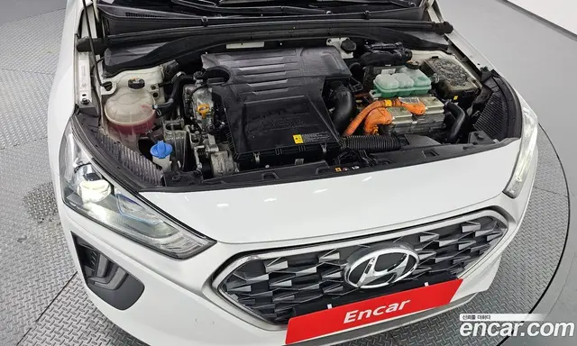 Hyundai Ioniq 2019 1.6 автомат (гидро), миниатюра 6 Hyundai Ioniq 2019 1.6 автомат (гидро), миниатюра 6