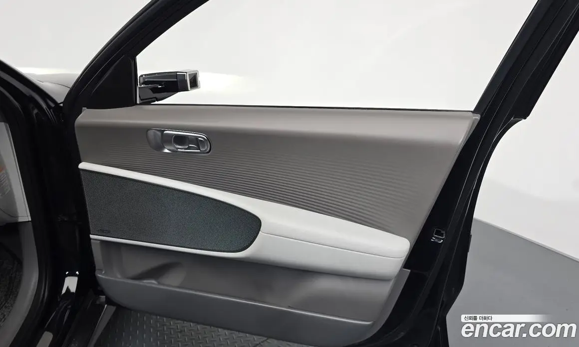 Hyundai Ioniq 6 2023 0.1 автомат (гидро), фото 13