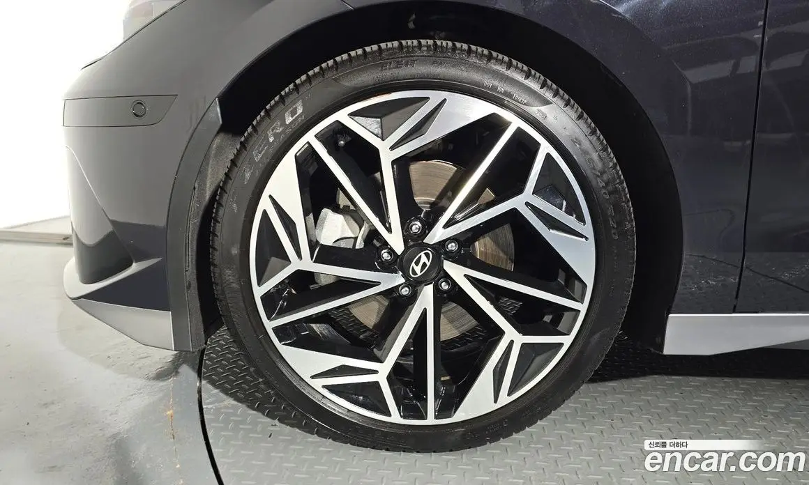 Hyundai Ioniq 6 2023 0.1 автомат (гидро), фото 4