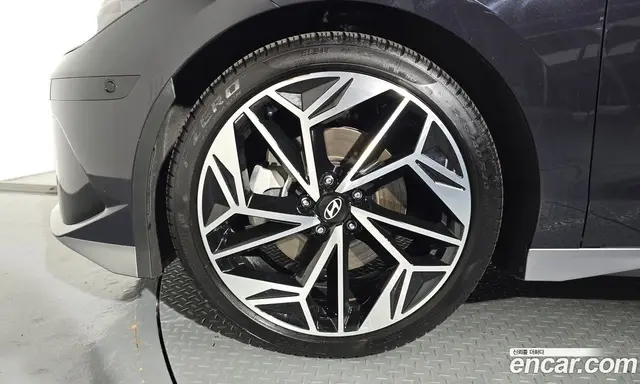 Hyundai Ioniq 6 2023 0.1 автомат (гидро), миниатюра 4