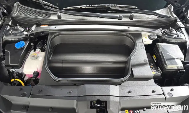 Hyundai Ioniq 6 2023 0.1 автомат (гидро), миниатюра 5