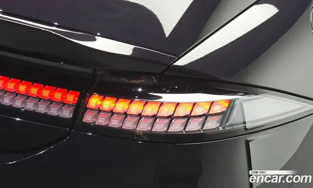 Hyundai Ioniq 6 2023 0.1 автомат (гидро), миниатюра 8