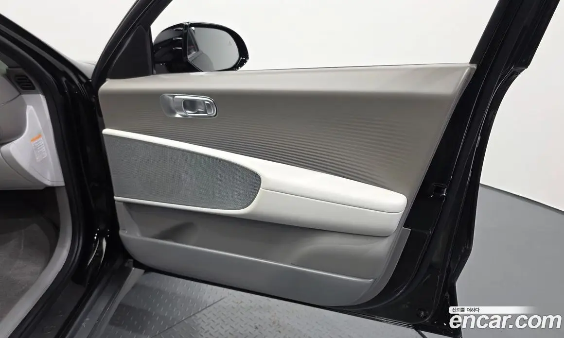 Hyundai Ioniq 6 2023 0.1 автомат (гидро), фото 14