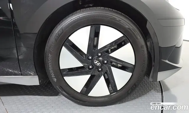 Hyundai Ioniq 6 2023 0.1 автомат (гидро), миниатюра 7