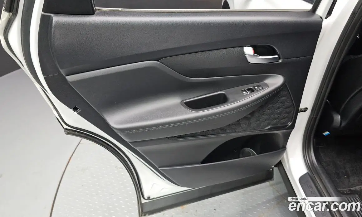 Hyundai Santa Fe 2018 2.0 автомат (гидро), фото 15