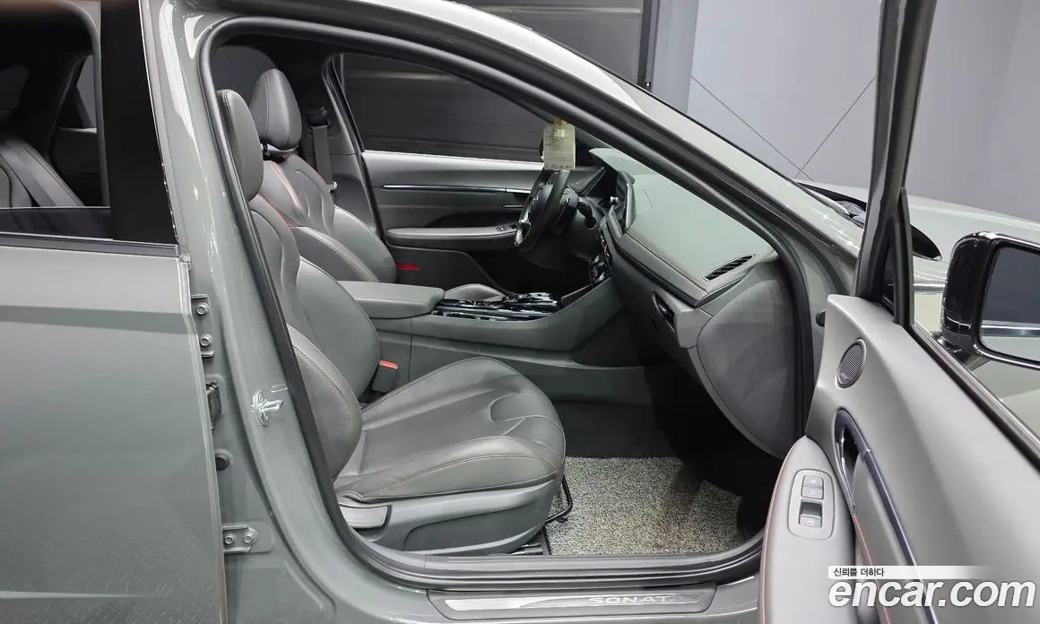 Hyundai Sonata 2022 2.5 автомат (гидро), фото 17