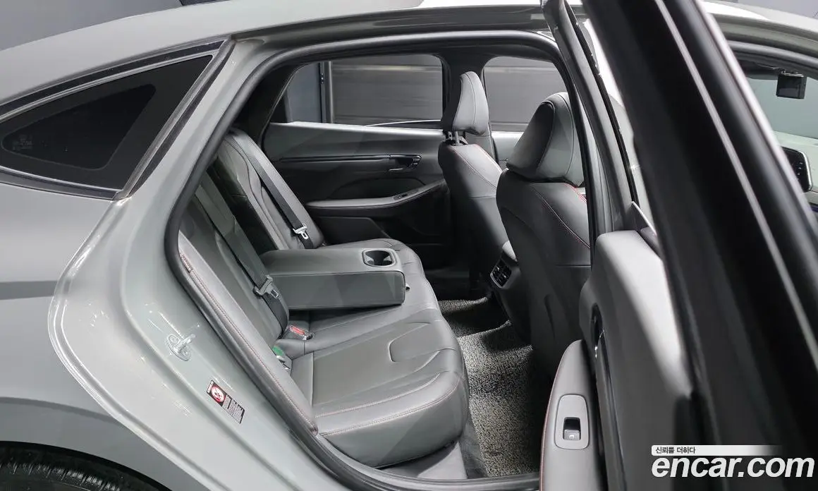 Hyundai Sonata 2022 2.5 автомат (гидро), фото 18