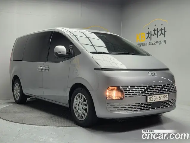 Hyundai Staria 2022 2.2 автомат (гидро), миниатюра 2