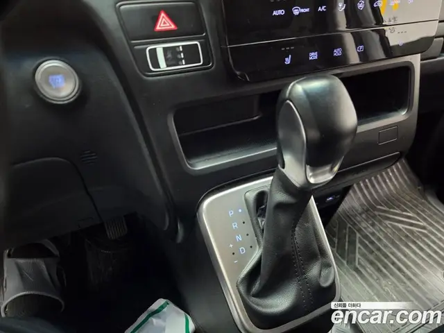 Hyundai Staria 2022 2.2 автомат (гидро), миниатюра 12